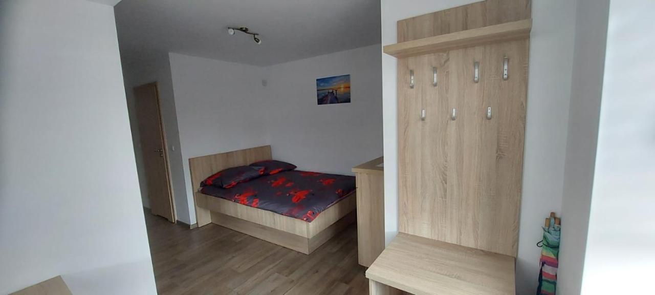 Hybryda Hotel Leba Ngoại thất bức ảnh
